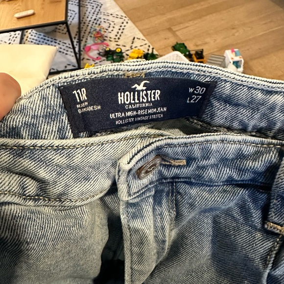 HOLLISTER Ultra high rise mom jeans size 11 R - Picture 3 of 6